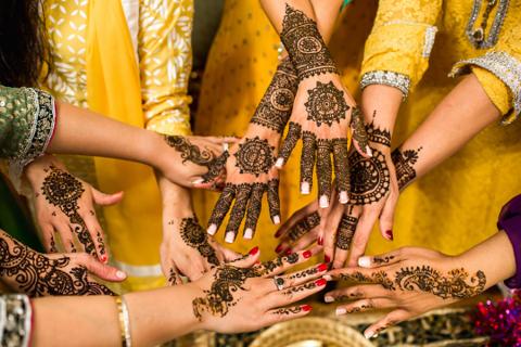 Group mehndi designs 